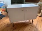 Leuk Retro kastje, wit, met legplank, chromen pootjes., Huis en Inrichting, Kasten | Overige, Ophalen, Gebruikt