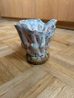 Keramieken vaas van Des Pots, Ophalen