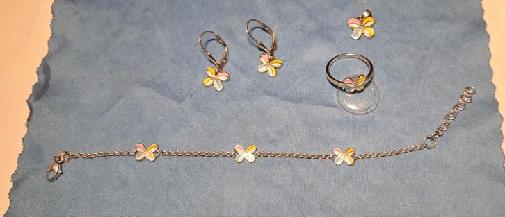 Orage Kids 925 sterling zilver volledige set en horloge kipl, Bijoux, Sacs & Beauté, Bijoux pour enfant, Montre, Argent, Enlèvement ou Envoi