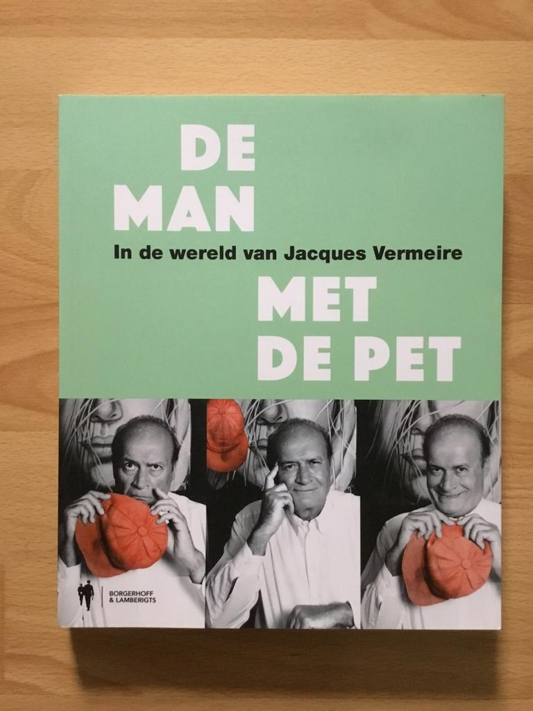 Boek De man met de pet, in de wereld van Jacques Vermeire, Ophalen of Verzenden, Zo goed als nieuw