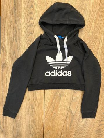 Zwarte Adidas sweater met capuchon maat F 36 beschikbaar voor biedingen