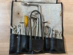 Gereedschapset PORSCHE 911 930 3.2 Toolkit gereedschapsset, Ophalen of Verzenden, Gebruikt