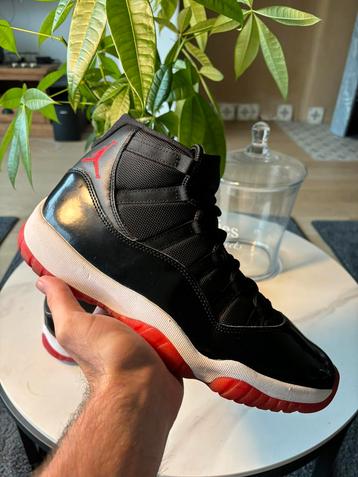 Jordan 11 Bred Play-offs 46 beschikbaar voor biedingen