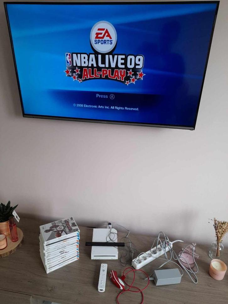 WWW  groot lot nintendo wii(zie inhoud), Games en Spelcomputers, Spelcomputers | Nintendo Wii, Gebruikt, Met 1 controller, Met games