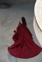 Belle robe de mariée rouge, Vêtements | Femmes, Enlèvement, Rouge, Robe de mariée, Neuf