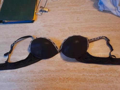 Censore voorgevormde zwarte BH afgezet witte kant  M. 75A, Kleding | Dames, Ondergoed en Lingerie, BH, Wit, Ophalen of Verzenden