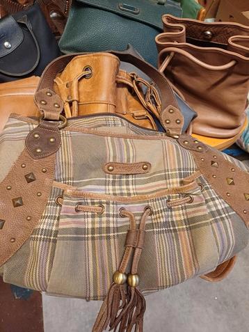 Vintage tas van Landcaster beschikbaar voor biedingen