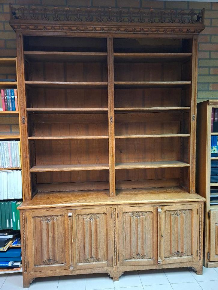 Antieke boekenkast kloosterkast, Antiek en Kunst, Antiek | Meubels | Kasten, Ophalen