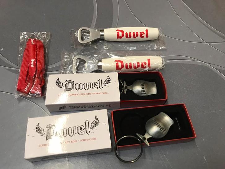 Bouchons et lacets Duvel, tous 15€, Collections, Marques de bière, Neuf, Autres types, Duvel, Enlèvement ou Envoi