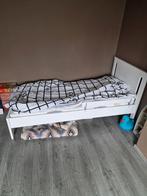 Kinderbed met matras, Huis en Inrichting, Zo goed als nieuw, Ophalen