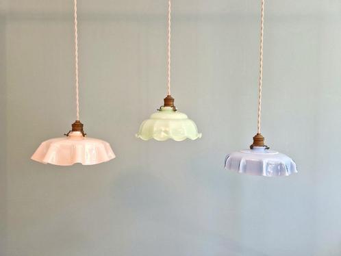 Trio van opaline hangers in Art Deco, 1920-30s, Antiek en Kunst, Antiek | Verlichting, Ophalen