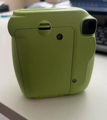 Fujifilm Instax mini 9 polaroidcamera beschikbaar voor biedingen