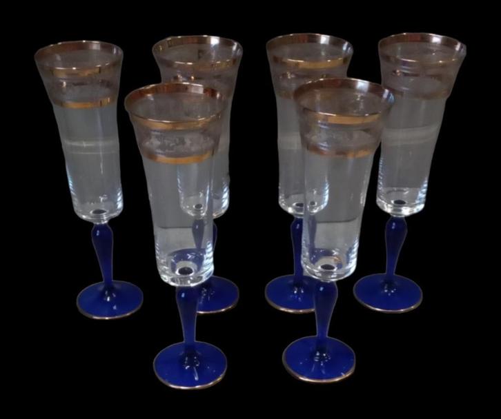 6 kobalt en gouden champagne glazen, Antiek en Kunst, Antiek | Glaswerk en Kristal, Ophalen