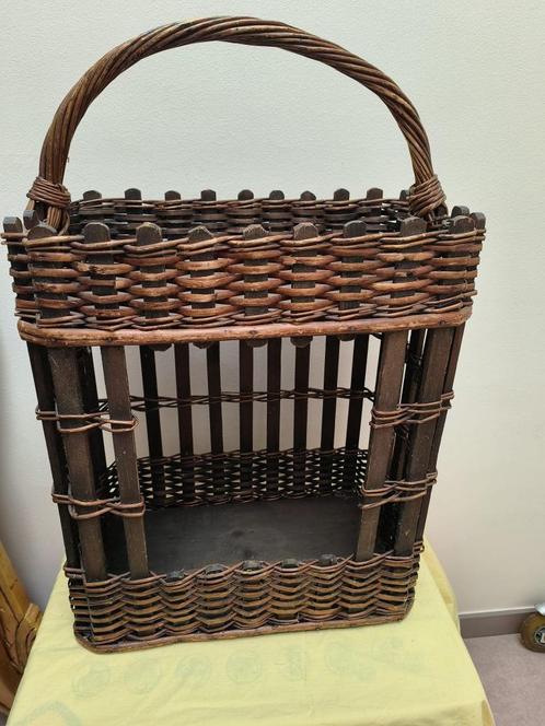 Vintaged rieten mand voor flessen en glazen, Huis en Inrichting, Woonaccessoires | Schalen en Manden, Gebruikt, Mand, Rechthoekig