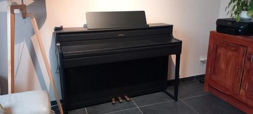 Digitale piano Roland HP704-CH, Muziek en Instrumenten, Piano's, Zo goed als nieuw, Piano, Ophalen