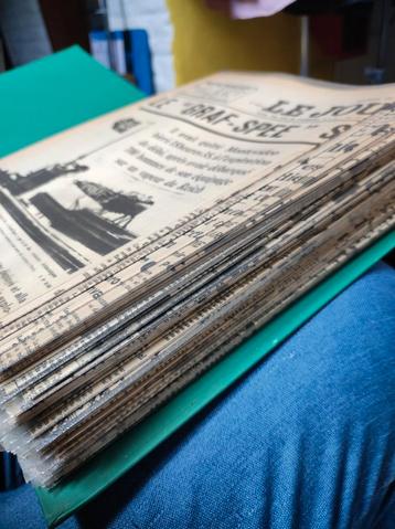 Lot de 94 journaux de guerre, affiches, documentations beschikbaar voor biedingen