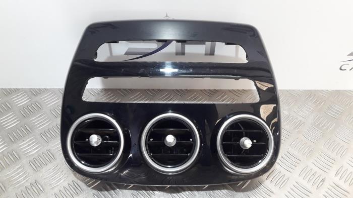 Grille aération tableau de bord d'un Mercedes C-Klasse, 3 mois de garantie, Utilisé, -, -