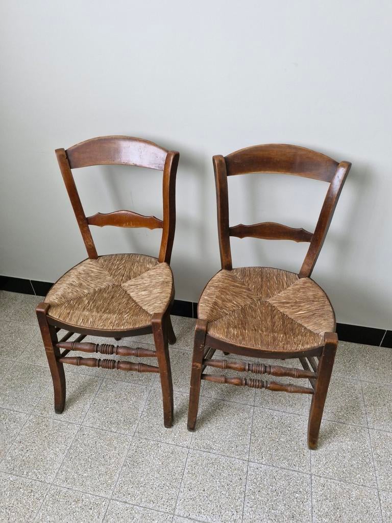 2 stoelen met rieten zitting., Ophalen