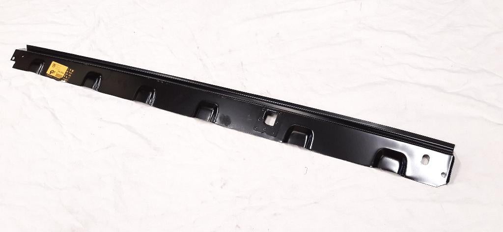 deurdorpel, RECHTS onderaan, origineel Klassieke Mini 69-00, Ophalen, Nieuw, Rechts, Austin