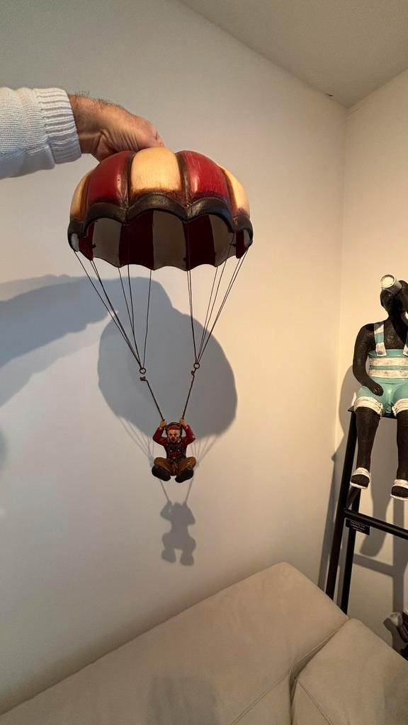 Parachutiste antique  ( ‘80), Antiquités & Art, Antiquités | Accessoires de maison, Enlèvement