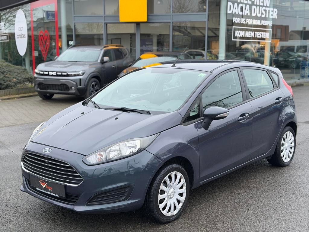 Ford fiesta benzine airco PERFECTE STAAT+ keuring en gar., Auto's, Euro 5, Bedrijf, Radio, Te koop