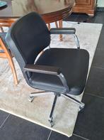 Chaise de bureau solide en cuir noir, Enlèvement, Utilisé, Chaise de bureau, Ergonomique