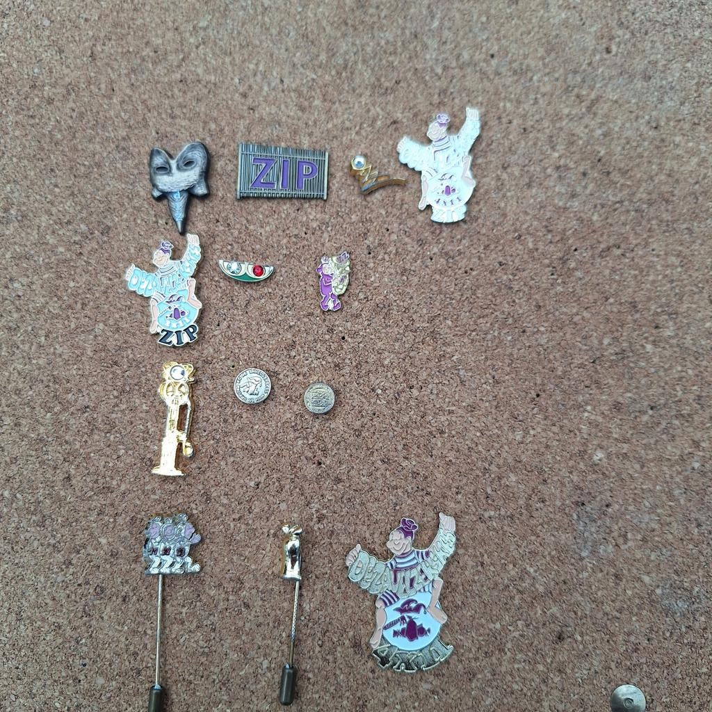 Pins zip maasmechelen, Verzamelen, Ophalen of Verzenden