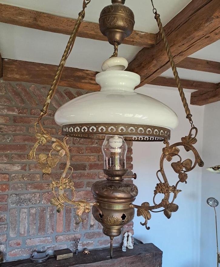 Ancienne suspensions opaline, Maison & Meubles, Canapés | Salons, Cuir, Enlèvement