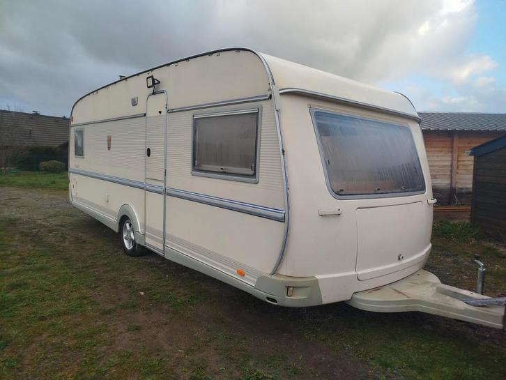 Tabbert diadem 2000 5m80 4personnes
Papier et clé auvent, Caravans en Kamperen, Caravans, Particulier, Tabbert, Luifel, Uitbouw voortent