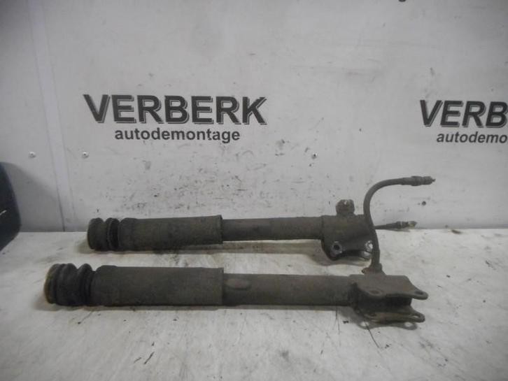 SCHOKBREKERSET ACHTER Ford Escort 3 (GAA) (01-1980/12-1986), Auto-onderdelen, Ophanging en Onderstel, Ford, Gebruikt