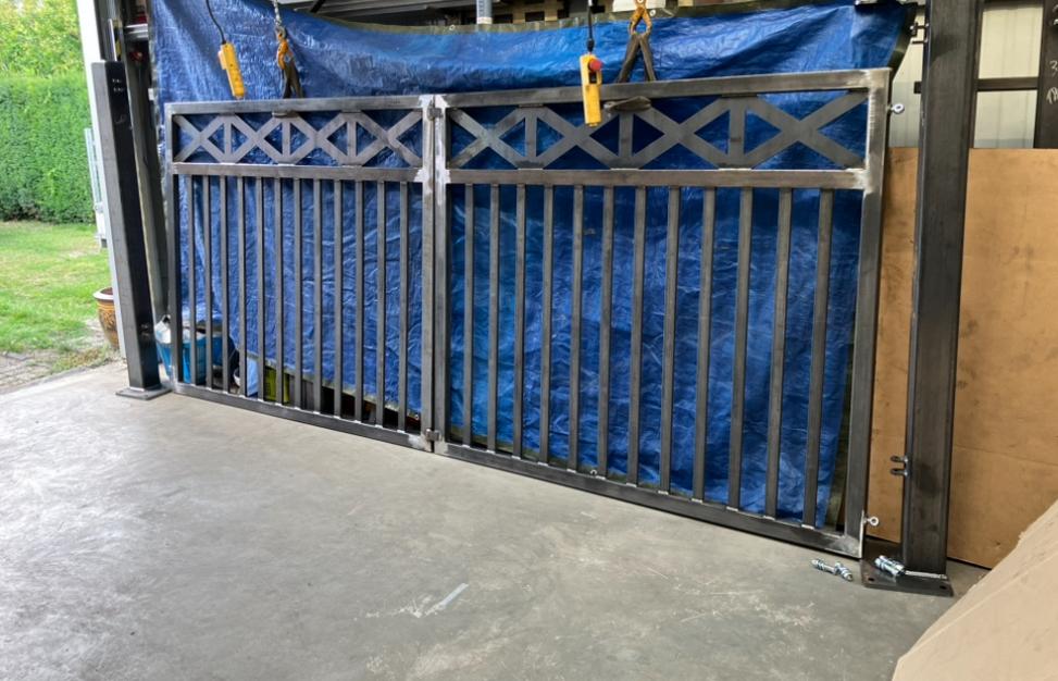Nieuwe stevige poort 300 cm, Ophalen, Nieuw, IJzer, Sierhekwerk