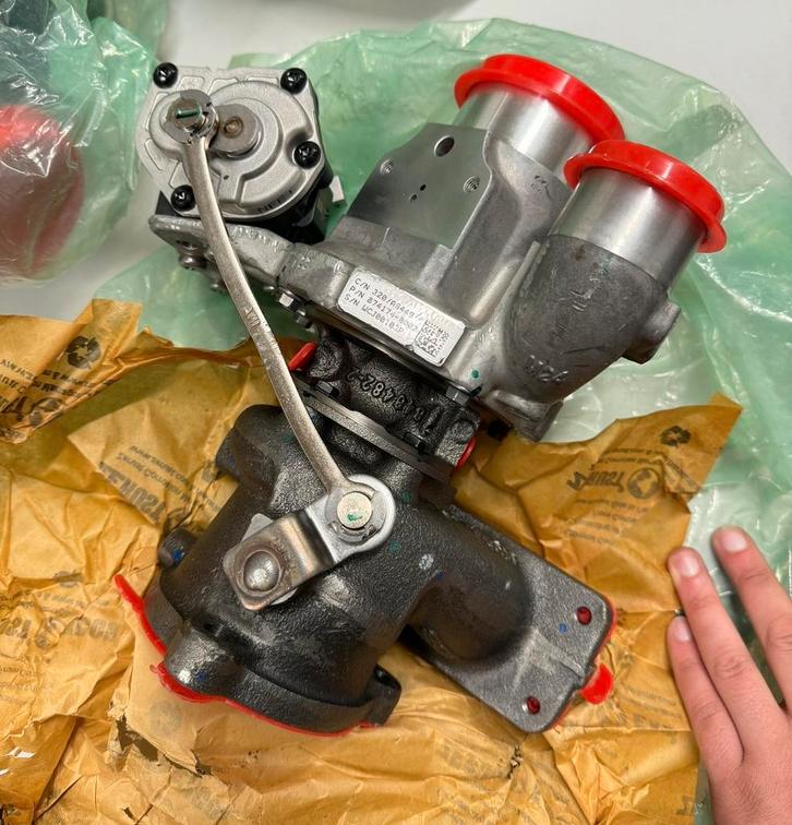 NIEUW Turbo turbocharger Garrett 874174-5004S 320A6449 3.0L, Zakelijke goederen, Machines en Bouw | Onderdelen, Ophalen of Verzenden