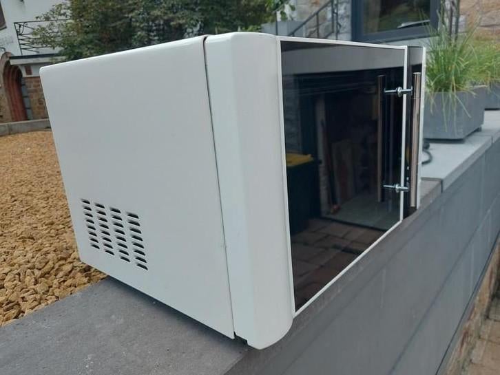 Micro ondes grill severin 900, Gril, Utilisé, 45 à 60 cm, À Poser