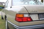 Mercedes 230E STAINLESS et première propriétaire !, Euro 2, Achat, Entreprise, Boîte manuelle