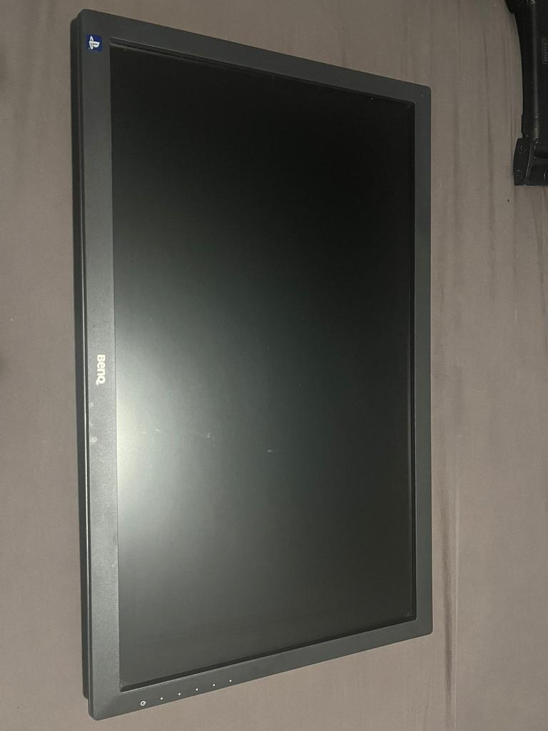 Benq lcd monitor scherm met montage beugel, Computers en Software, Monitoren, Ophalen, Zo goed als nieuw