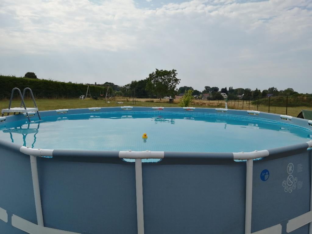 Piscine, 300 cm ou plus, Rond, Comme neuf, Enlèvement