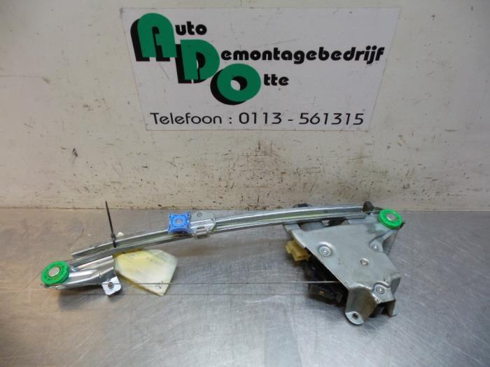 Mécanique vitre 4portes arrière droite d'un Saab 9-5, Autos : Pièces & Accessoires, Vitres & Accessoires, Utilisé, 3 mois de garantie