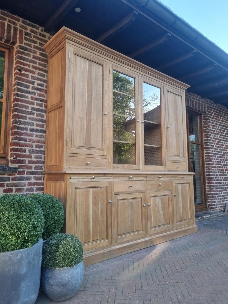 Eiken buffetkast/vitrinekast GRATIS LEVERING