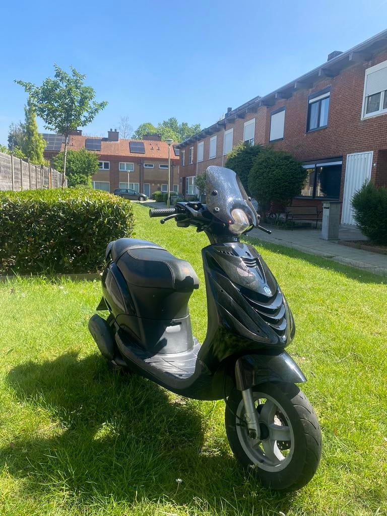 Piaggio zip b klasse “2takt”, Fietsen en Brommers, Scooters | Piaggio, Zo goed als nieuw, Zip, Elektrisch, Ophalen