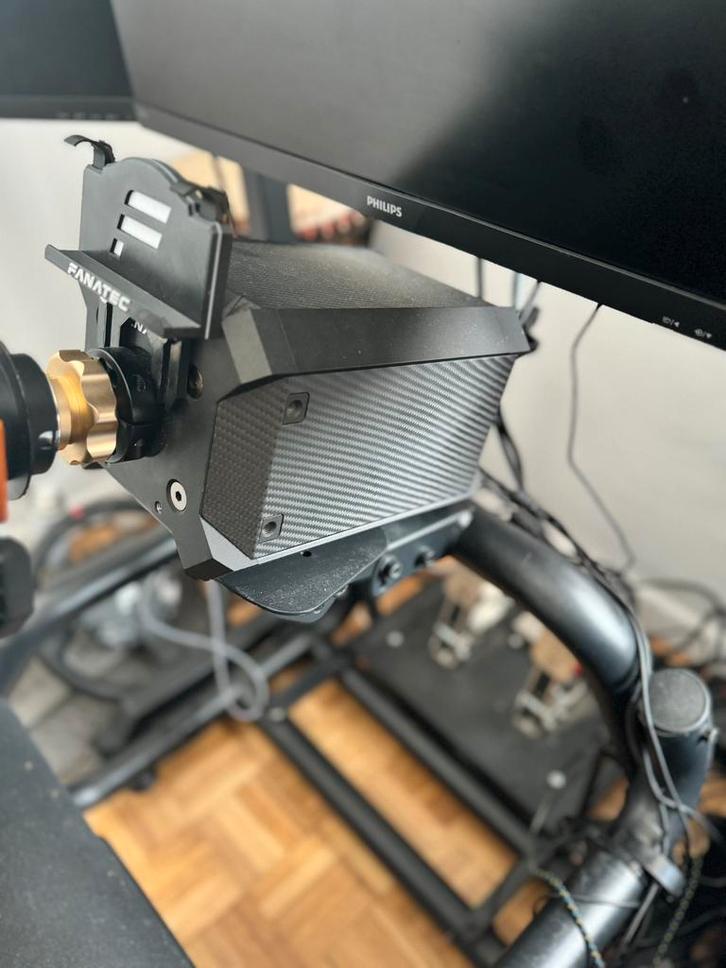 Pack fanatec dd2  et deux volants, Consoles de jeu & Jeux vidéo, Consoles de jeu | Accessoires Autre, Utilisé, Enlèvement