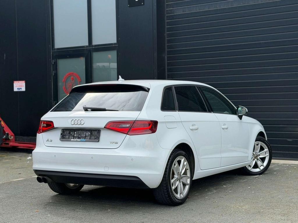 Audi A3 1.4 TFSI Benzine Attraction Gekeurd voor verkoop, Auto's, Audi, Gebruikt, 4 cilinders, Wit, 92 kW