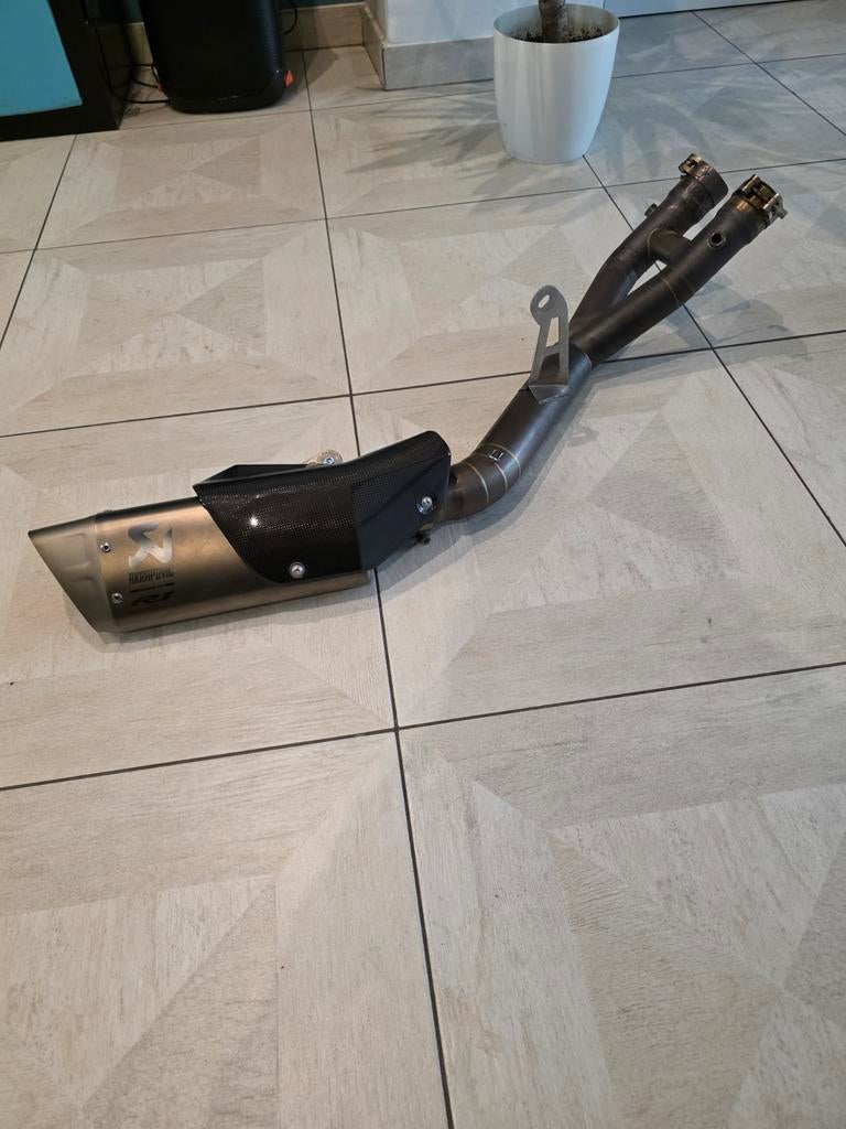 Yamaha r1 mt10 decathalyseur uniquement, Motos