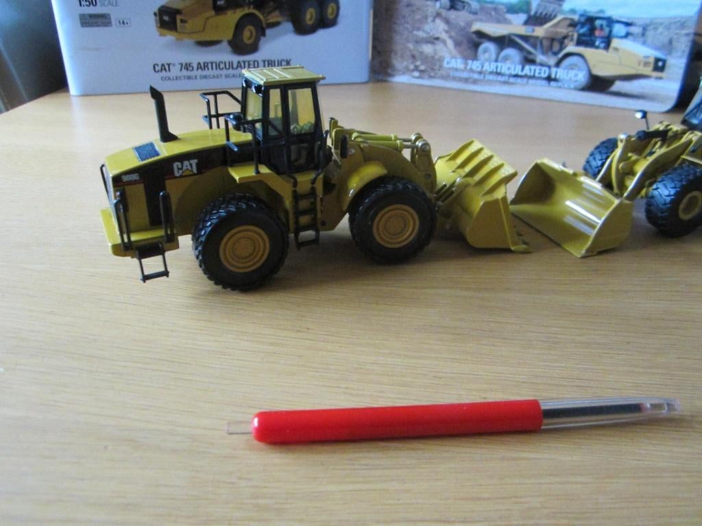 CAT 980 G, Enlèvement ou Envoi, Comme neuf