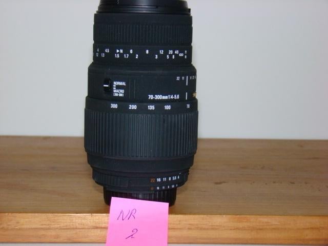 Te koop: Sigma 70-300mm lens voor Nikon, Audio, Tv en Foto, Foto | Lenzen en Objectieven, Gebruikt, Telelens, Zoom, Ophalen of Verzenden