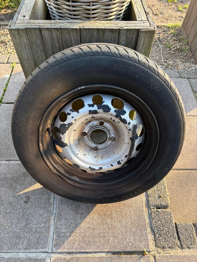 Band met velg voor peugeot partner, Ophalen of Verzenden, Zo goed als nieuw