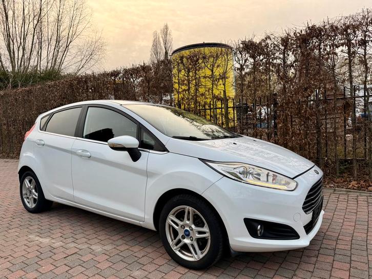 Ford Fiesta - 1.0 EcoBoost - benzine - Titanium - gekeurd vk, Auto's, Ford, Particulier, Airconditioning, Benzine, Ophalen