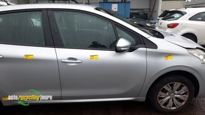 Portière 4portes avant droite d'un Peugeot 208 (EZR), Autos : Pièces & Accessoires, -, -, 3 mois de garantie, Utilisé