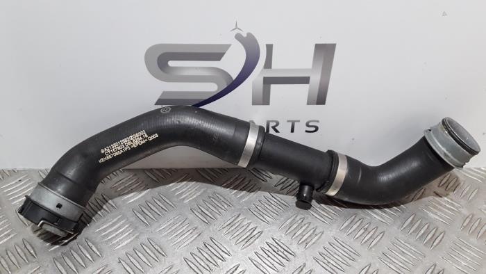 Radiateurslang van een Mercedes E-Klasse, Auto-onderdelen, Airco en Verwarming, Mercedes-Benz, Gebruikt, 3 maanden garantie, Ophalen of Verzenden