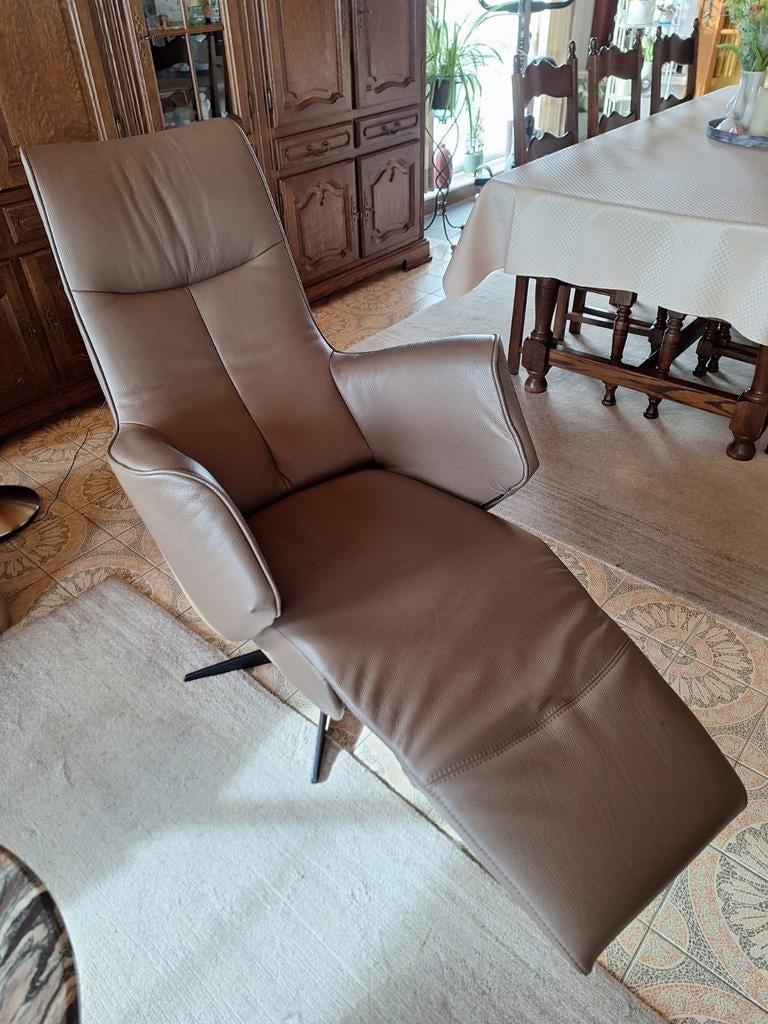 Fauteuil inclinable électrique en cuir, Maison & Meubles, Fauteuils, Comme neuf, Cuir, Enlèvement
