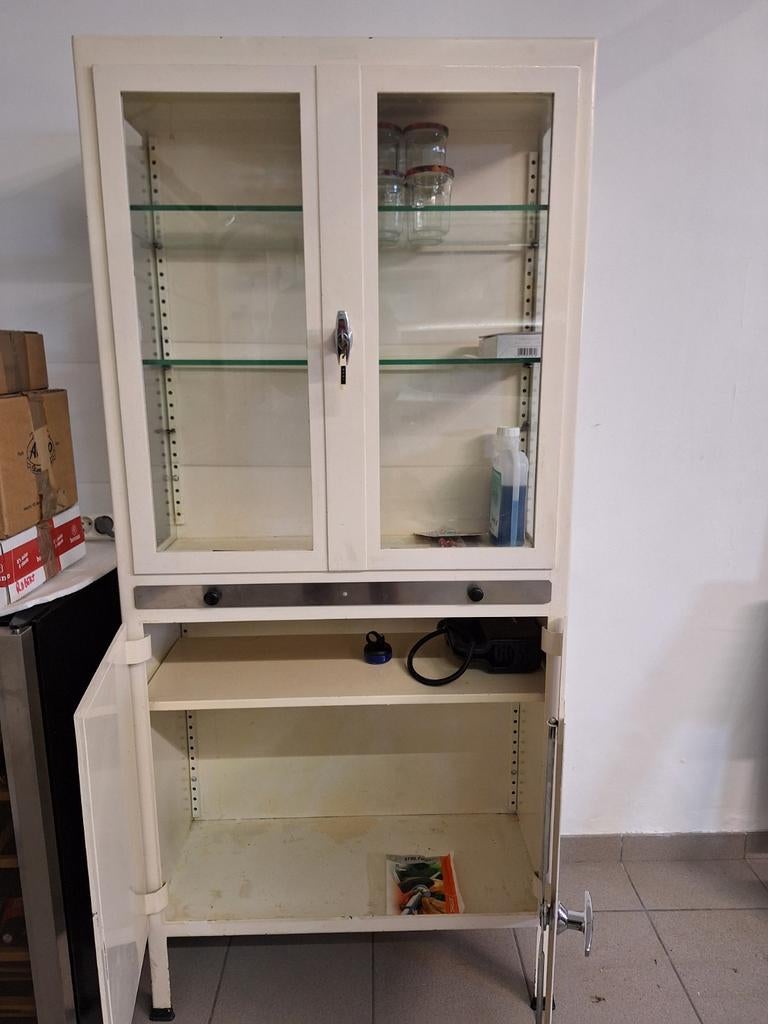 Vitrine métallique pharmacie, 25 à 50 cm, Utilisé, 50 à 100 cm, Métal